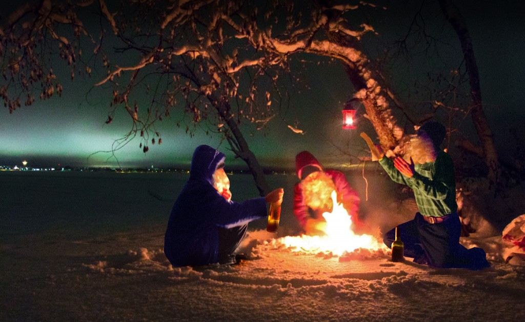 joulupukki_tonttu_kuusamo_talvi_visitfinland_campfire_nuotio_tunnelma_self_portrait_jaakko_hyvonen